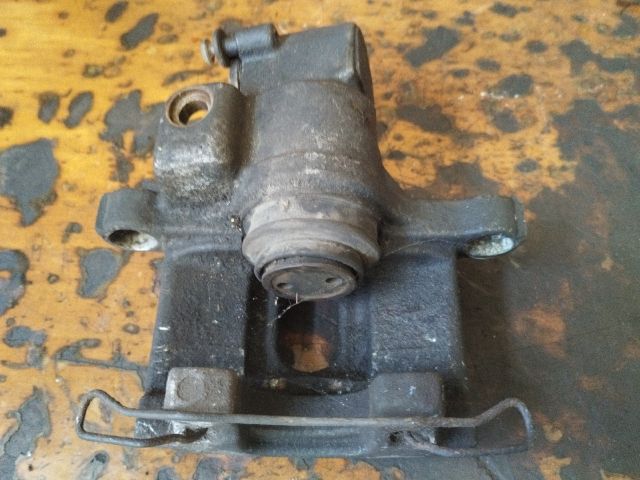 bontott FORD TRANSIT CONNECT Jobb hátsó Féknyereg Munkahengerrel