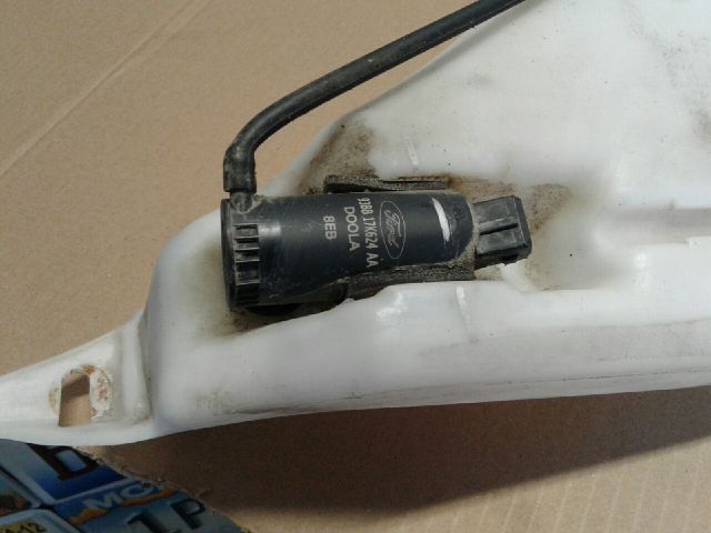 bontott FORD TRANSIT CONNECT Ablakmosó Tartály