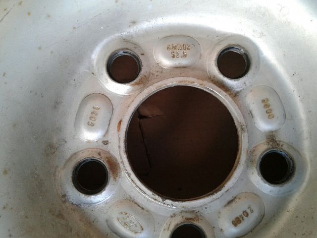 bontott FORD TRANSIT CONNECT Acélfelni Szett