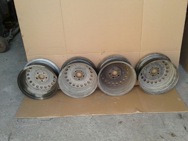 bontott FORD TRANSIT CONNECT Acélfelni Szett