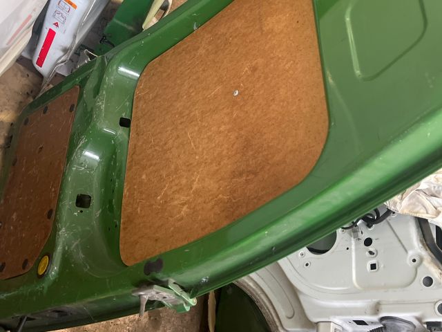 bontott FORD TRANSIT CONNECT Bal Csomagtérajtó (Részeivel)