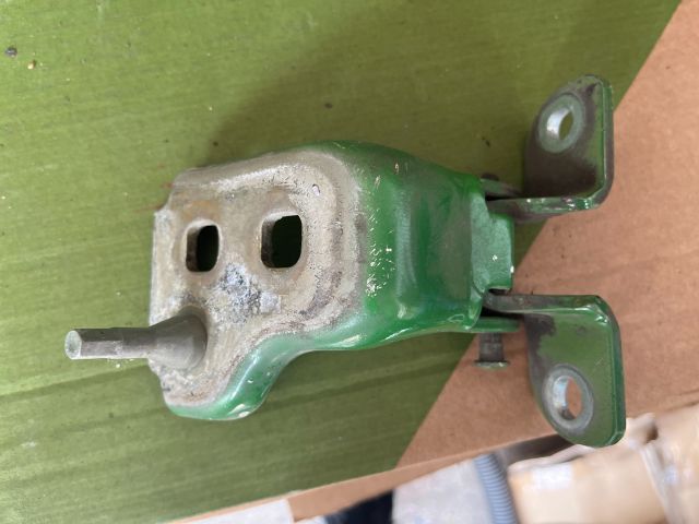 bontott FORD TRANSIT CONNECT Bal első Alsó Zsanér