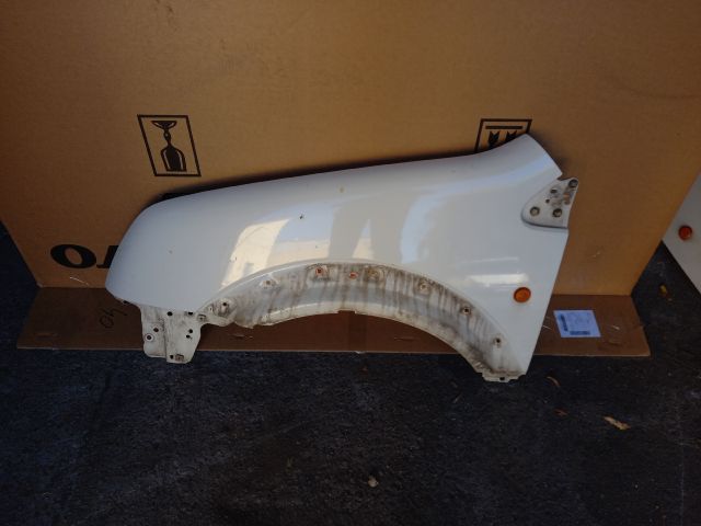 bontott FORD TRANSIT CONNECT Bal első Sárvédő