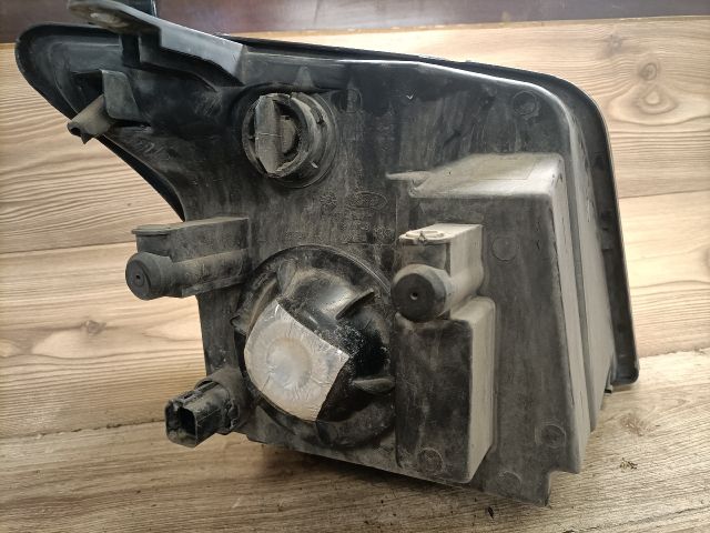 bontott FORD TRANSIT CONNECT Bal Fényszóró