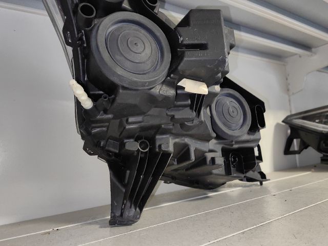 bontott FORD TRANSIT CONNECT Bal Fényszóró