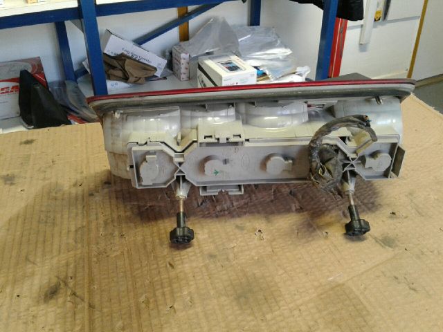 bontott FORD TRANSIT CONNECT Bal Hátsó Lámpa