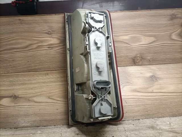 bontott FORD TRANSIT CONNECT Bal Hátsó Lámpa