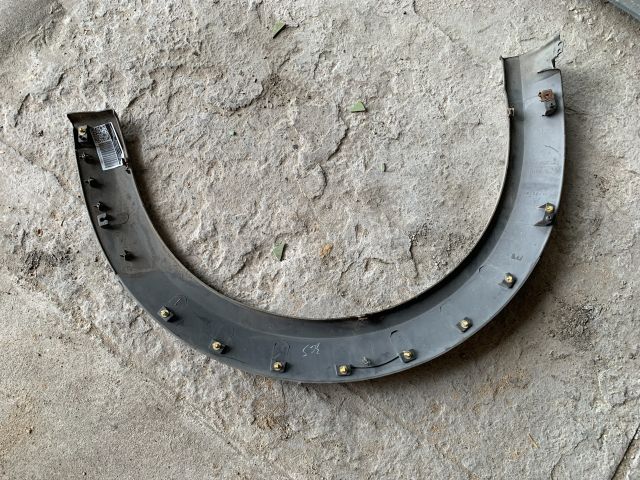 bontott FORD TRANSIT CONNECT Bal hátsó Sárvédő Díszléc