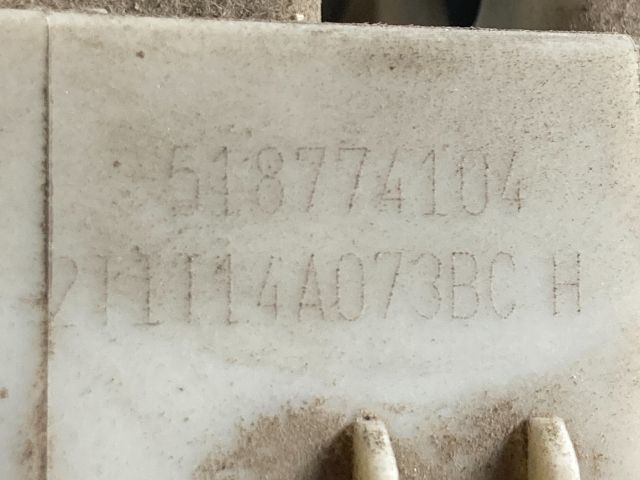 bontott FORD TRANSIT CONNECT Biztosítéktábla Doboz