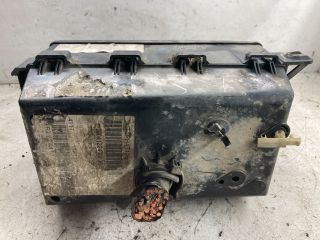 bontott FORD TRANSIT CONNECT Biztosítéktábla Doboz