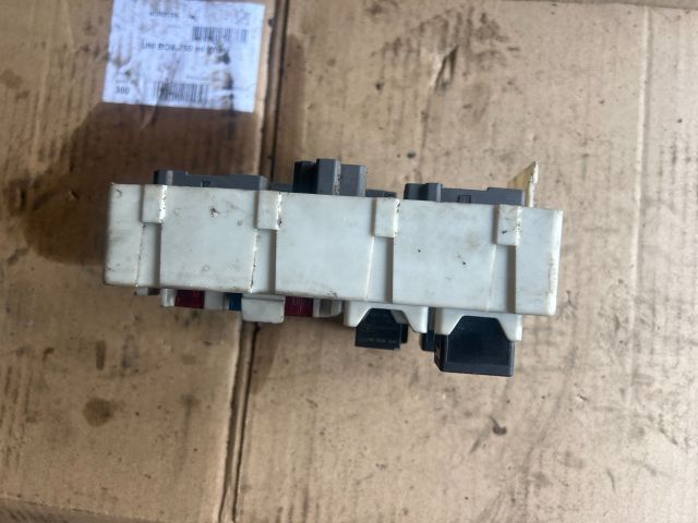 bontott FORD TRANSIT CONNECT Biztosítéktábla Doboz