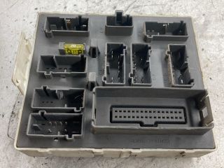 bontott FORD TRANSIT CONNECT Biztosítéktábla Doboz