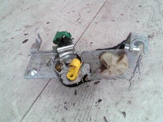 bontott FORD TRANSIT CONNECT Csomagtér Nyitó Kar / Gomb