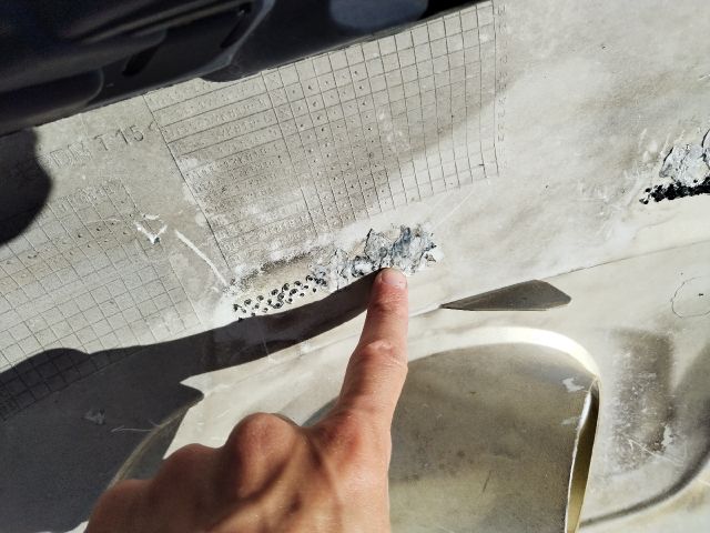 bontott FORD TRANSIT CONNECT Első Lökhárító (Üresen)