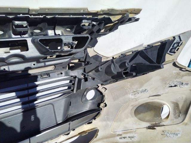 bontott FORD TRANSIT CONNECT Első Lökhárító (Üresen)