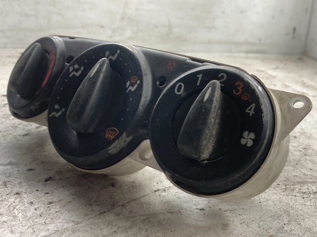 bontott FORD TRANSIT CONNECT Fűtéskapcsoló (Nem klímás)