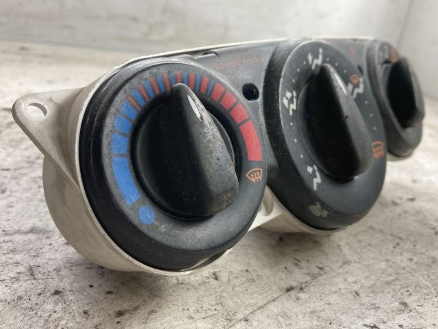 bontott FORD TRANSIT CONNECT Fűtéskapcsoló (Nem klímás)