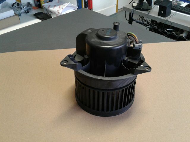 bontott FORD TRANSIT CONNECT Fűtőmotor (Klímás)