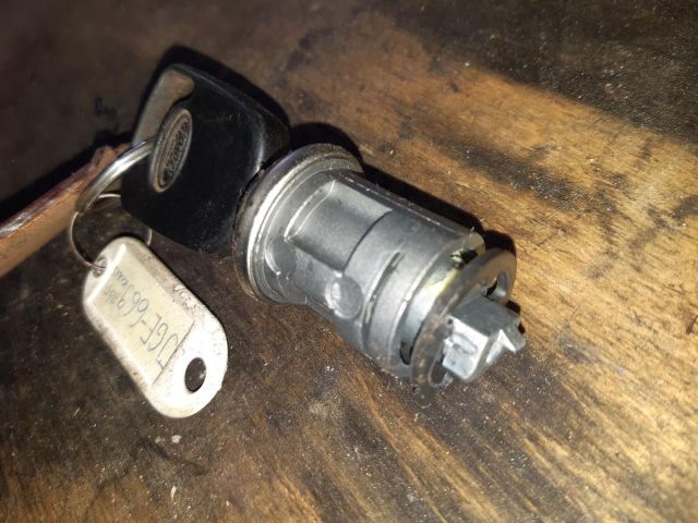 bontott FORD TRANSIT CONNECT Gyújtáskapcsoló Zárbetét