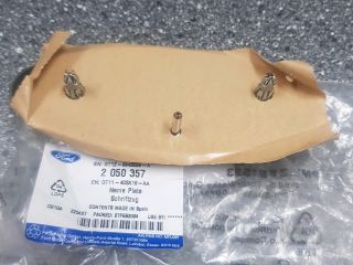 bontott FORD TRANSIT CONNECT Hátsó Embléma