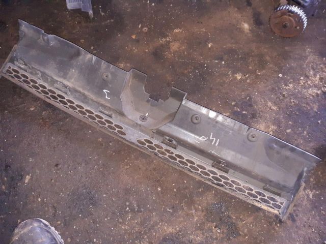 bontott FORD TRANSIT CONNECT Hűtőrács