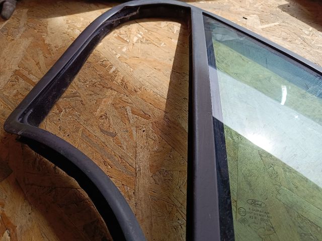 bontott FORD TRANSIT CONNECT Jobb A Oszlop Oldalablak Üveg