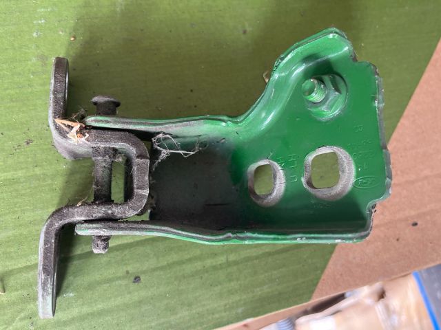 bontott FORD TRANSIT CONNECT Jobb első Alsó Zsanér