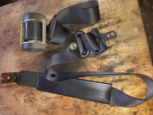 bontott FORD TRANSIT CONNECT Jobb első Biztonsági Öv