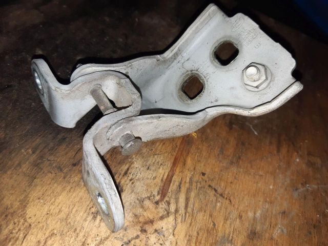 bontott FORD TRANSIT CONNECT Jobb első Felső Zsanér