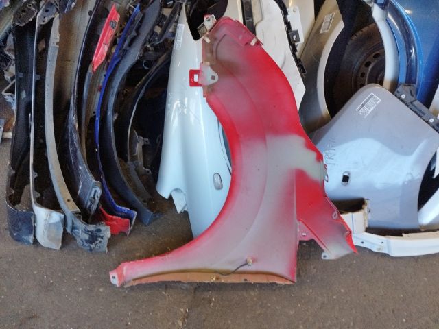 bontott FORD TRANSIT CONNECT Jobb első Sárvédő