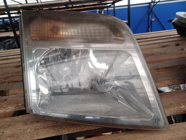 bontott FORD TRANSIT CONNECT Jobb Fényszóró