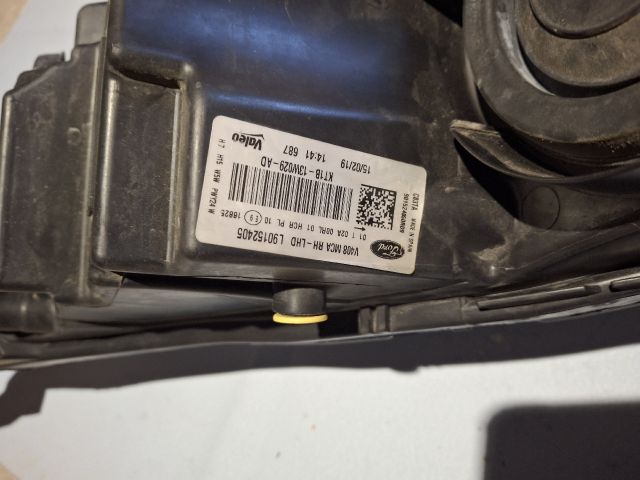 bontott FORD TRANSIT CONNECT Jobb Fényszóró