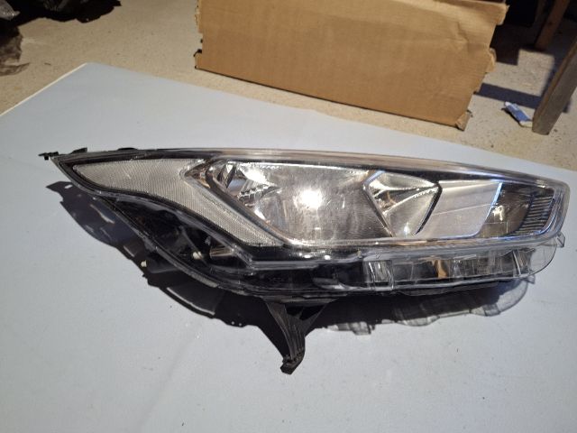 bontott FORD TRANSIT CONNECT Jobb Fényszóró