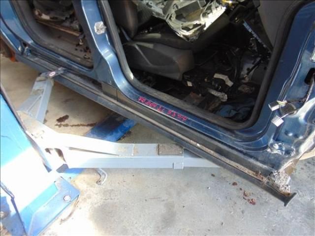 bontott FORD TRANSIT CONNECT Jobb Küszöb