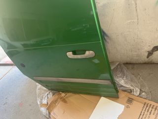 bontott FORD TRANSIT CONNECT Jobb Tolóajtó (Részeivel)