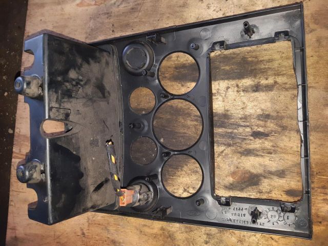 bontott FORD TRANSIT CONNECT Középkonzol Keret