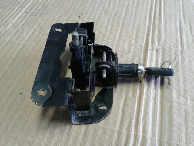 bontott FORD TRANSIT CONNECT Motorháztető Zárszerkezet