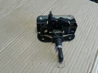 bontott FORD TRANSIT CONNECT Motorháztető Zárszerkezet