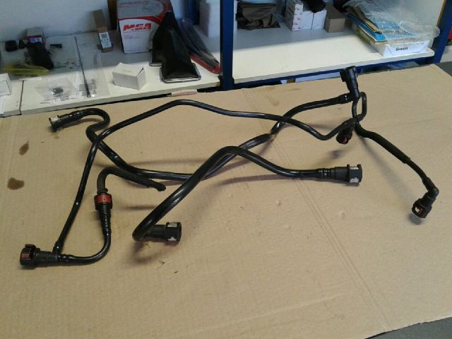 bontott FORD TRANSIT CONNECT Üzemanyagcső