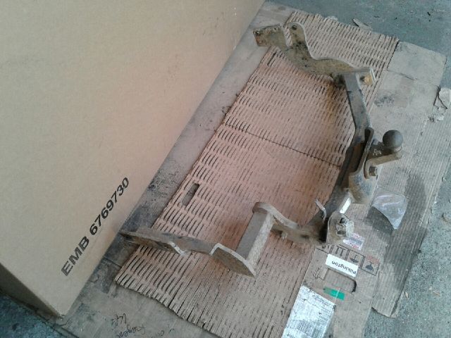 bontott FORD TRANSIT CONNECT Vonóhorog