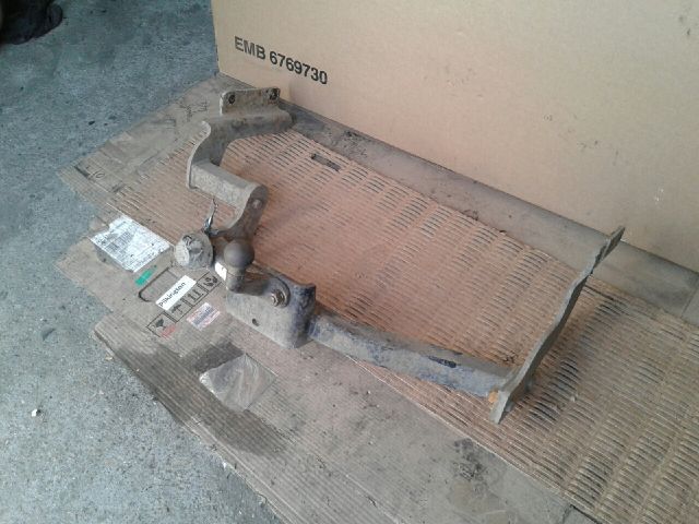 bontott FORD TRANSIT CONNECT Vonóhorog