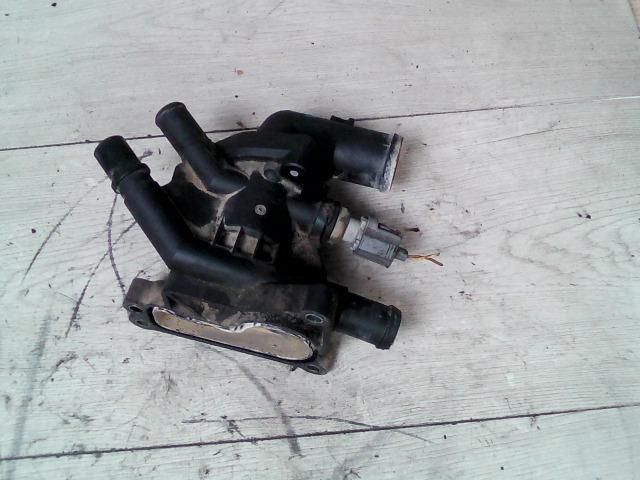 bontott FORD TRANSIT COURIER Termosztátház