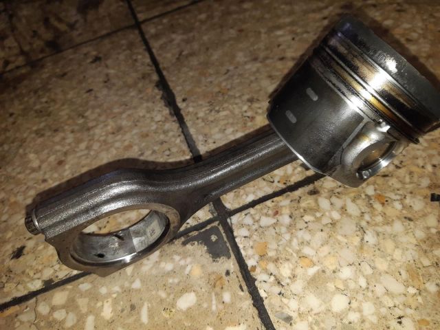 bontott FORD TRANSIT COURIER Dugattyú és Hajtókar