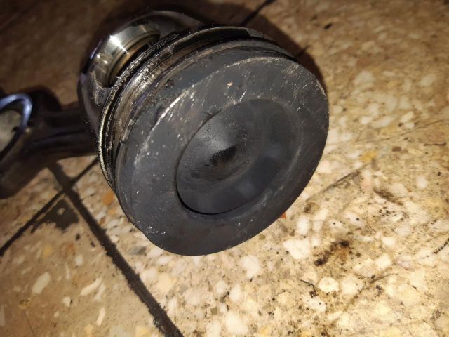 bontott FORD TRANSIT COURIER Dugattyú és Hajtókar