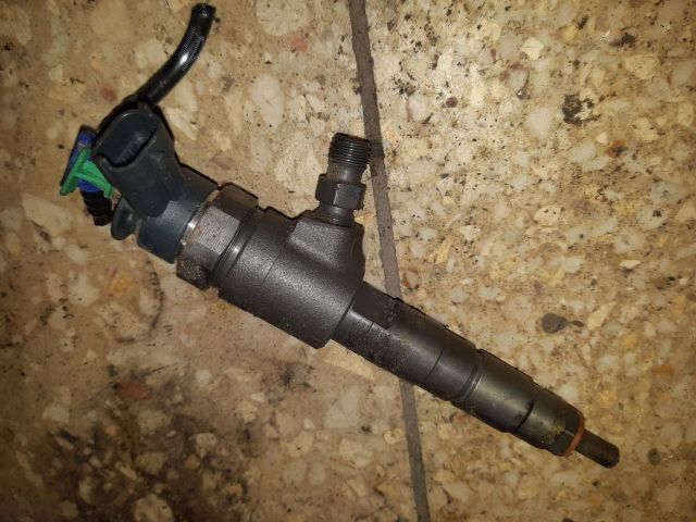 bontott FORD TRANSIT COURIER Porlasztó (1 db)