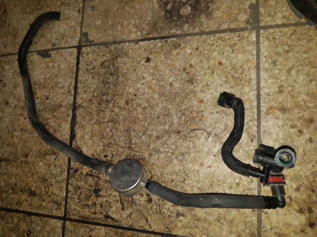 bontott FORD TRANSIT COURIER Tankbetöltő Cső (Fém)