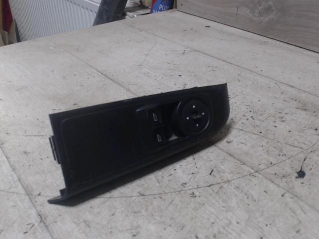 bontott FORD TRANSIT COURIER Bal első Ablakemelő Kapcsoló