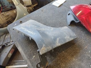 bontott FORD TRANSIT COURIER Bal hátsó Lökhárító Sarok (Műanyag)