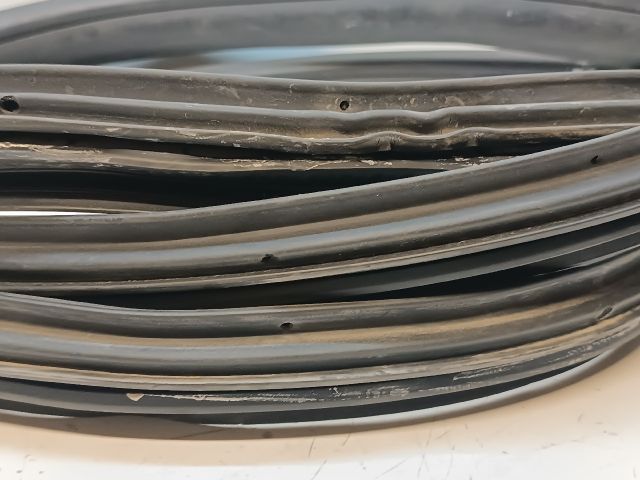 bontott FORD TRANSIT COURIER Jobb első Gumikéder