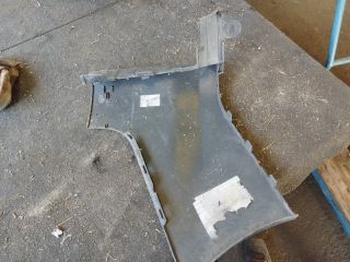 bontott FORD TRANSIT COURIER Jobb hátsó Lökhárító Sarok (Műanyag)